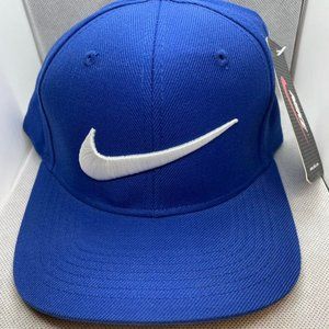 Nike blue color snapback hats.